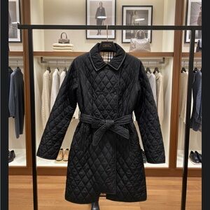 Authentic Burberry London quilted double-breasted coat - Black - Size M